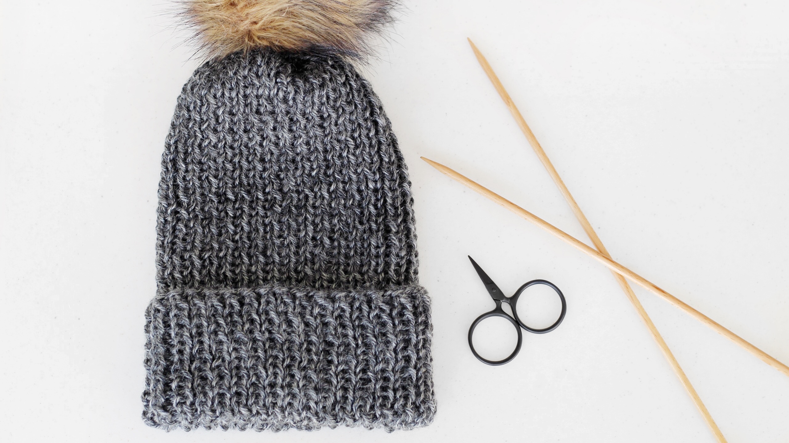 Easy Chunky Knit Hat [FREE Pattern] - Knitgrammer